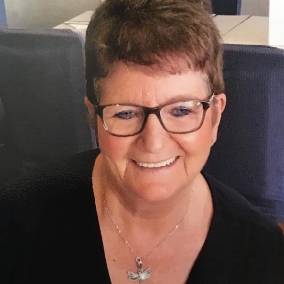 Meet your Posher, Lynn - Picture 1 of 1